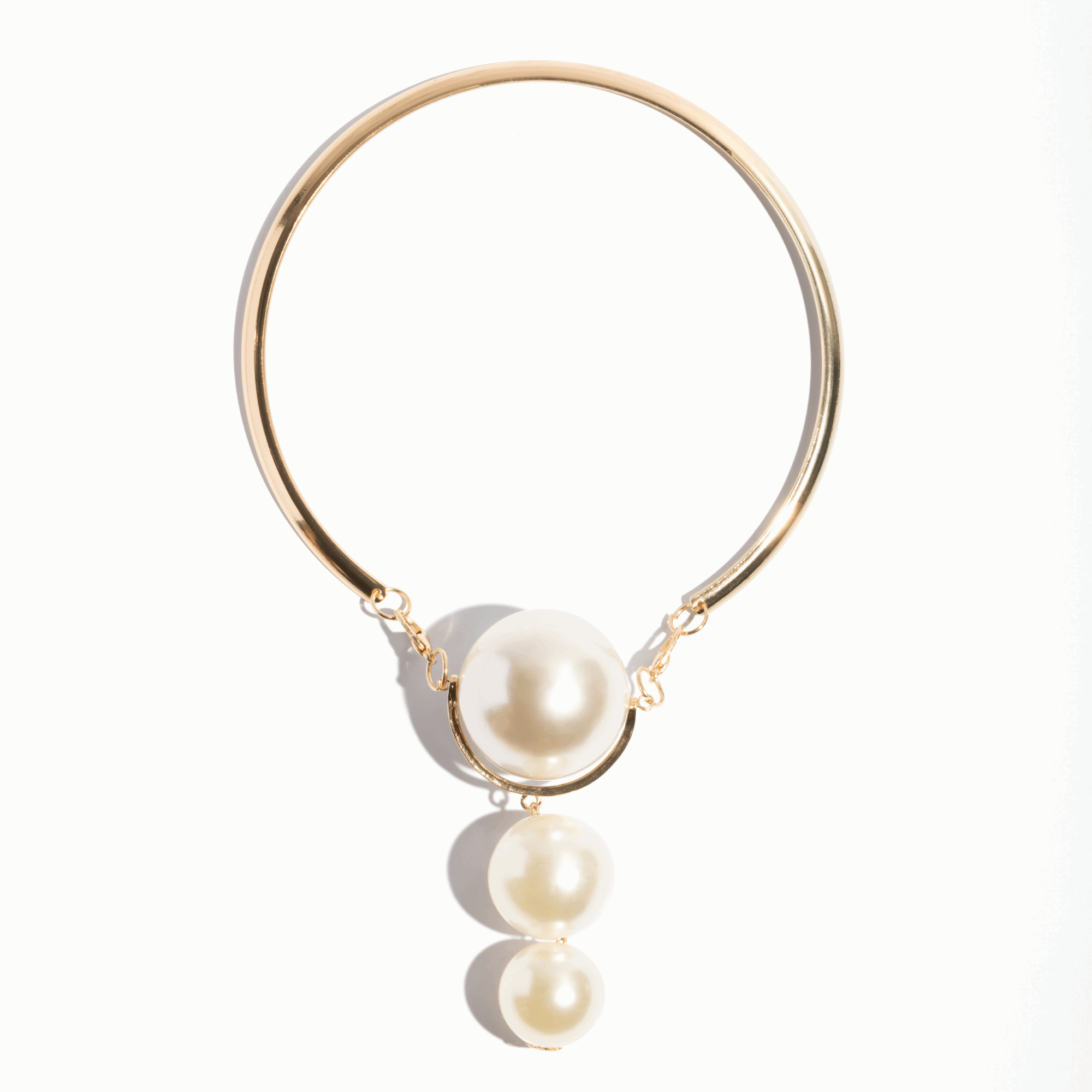 THE PEARL TRIO PENDANT
