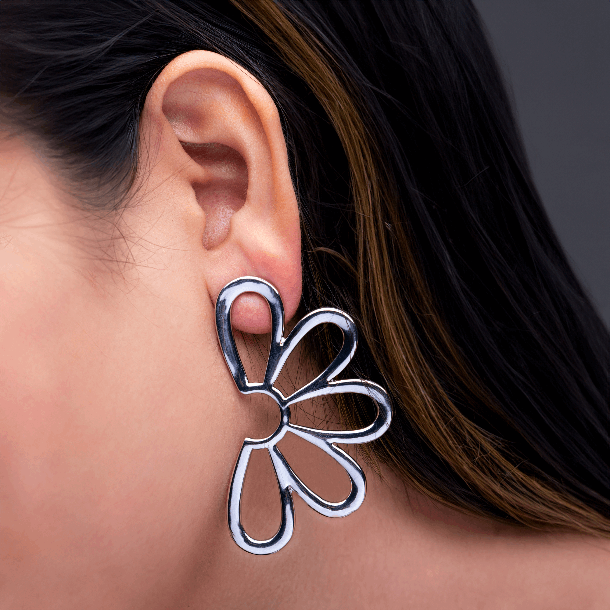 SILVER SUNFLOWER EARRINGS