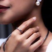 OVERLAPPING SILVER RING