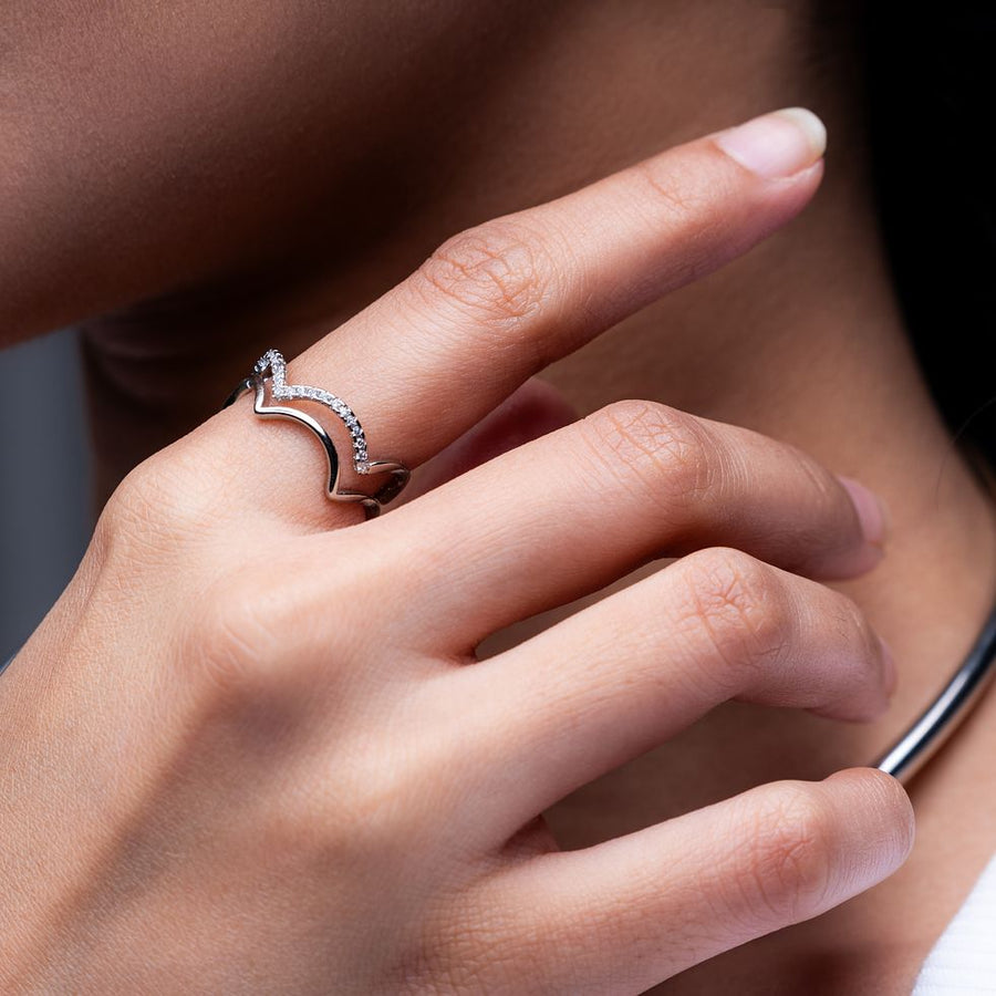 SILVER SWIRL STUDDED RING