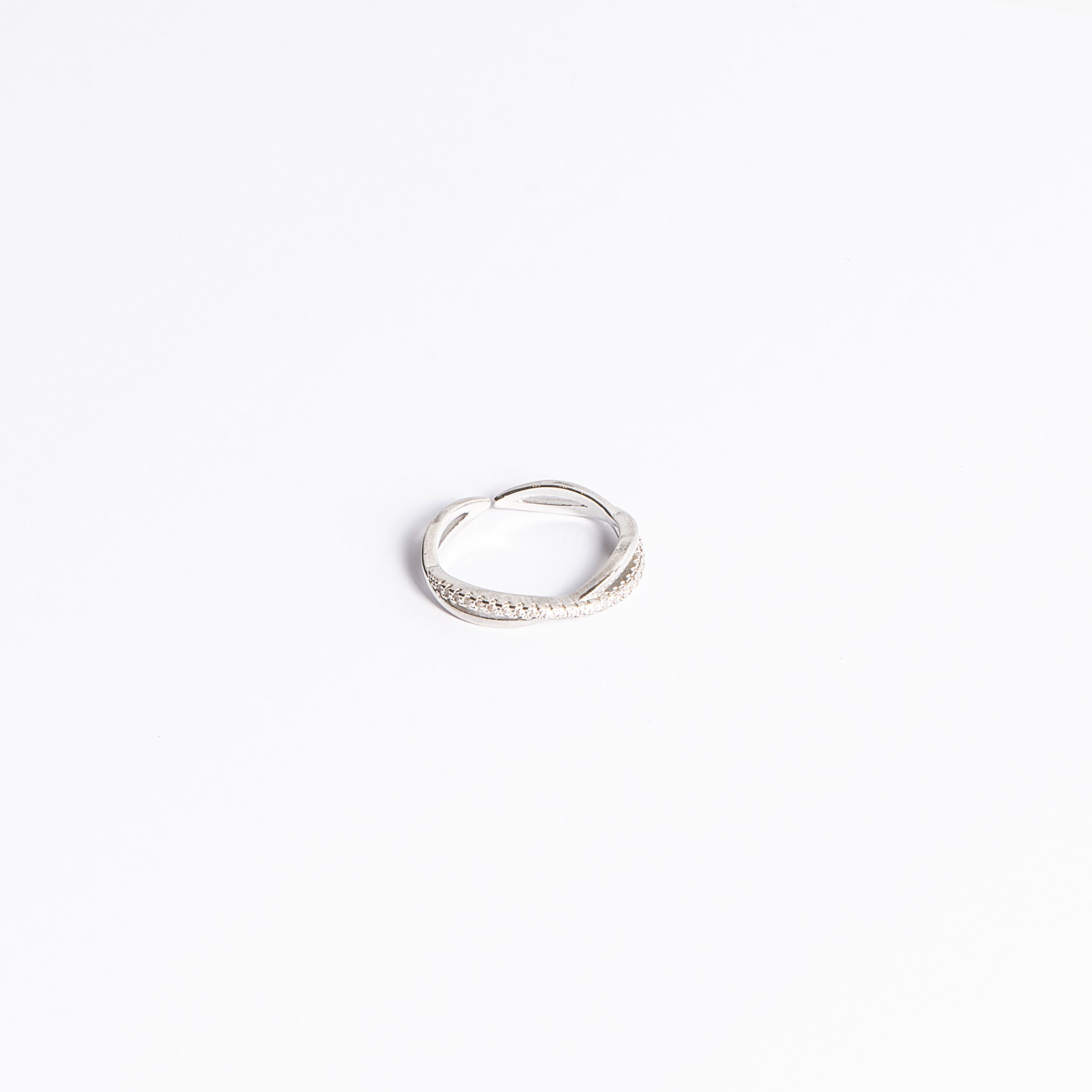 OVERLAPPING SILVER RING