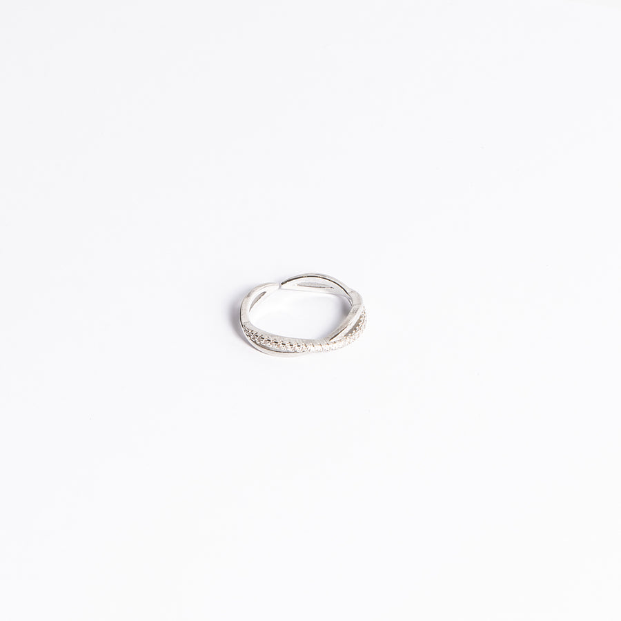 OVERLAPPING SILVER RING