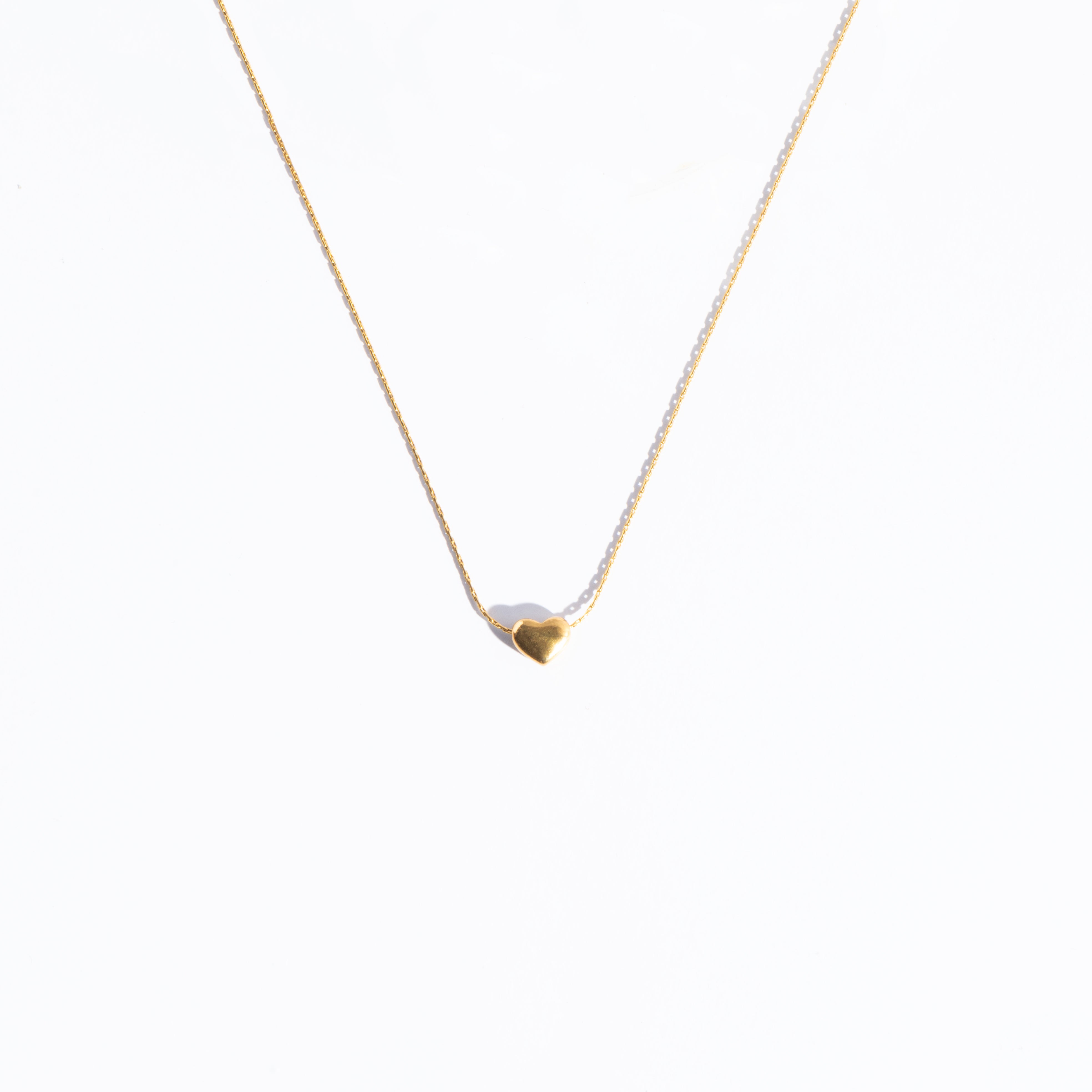 MINIMAL HEART PENDANT
