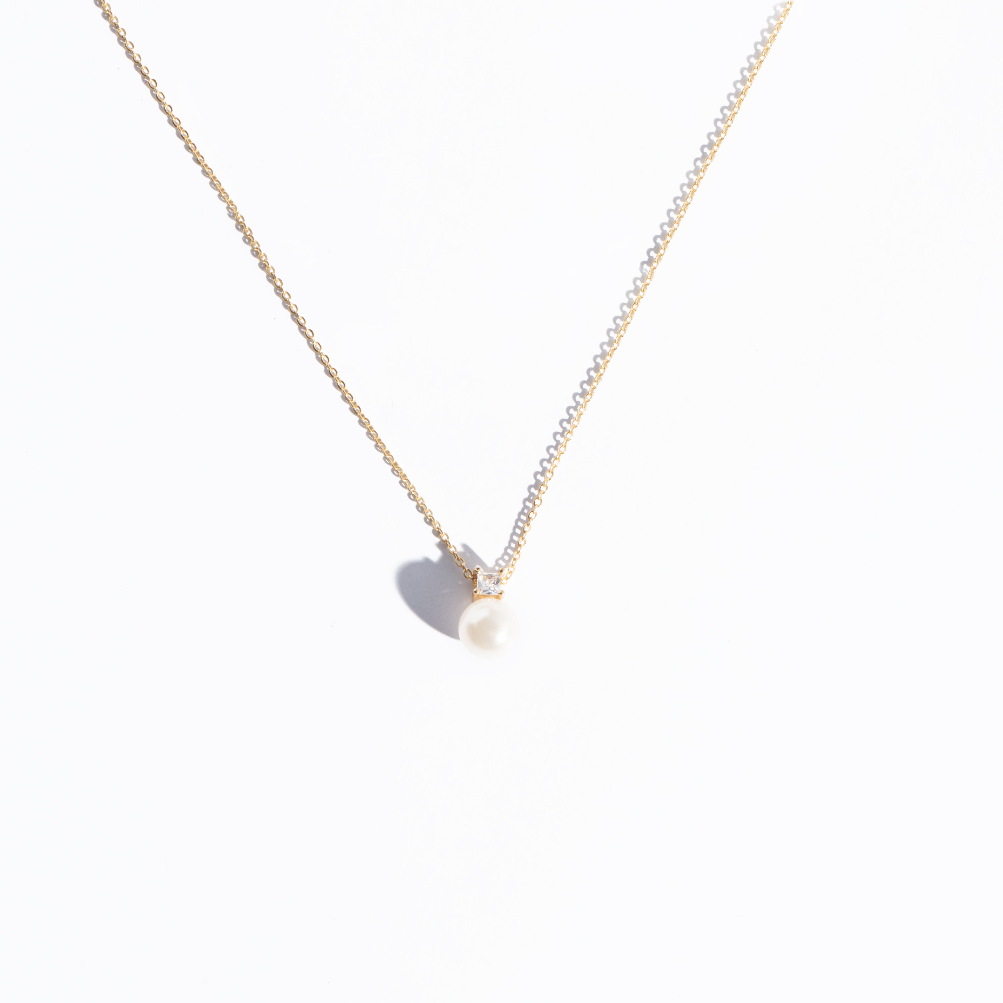 PEARL-STONE PENDANT - GOLD