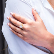 WHITE CLOVER SPINNING RING