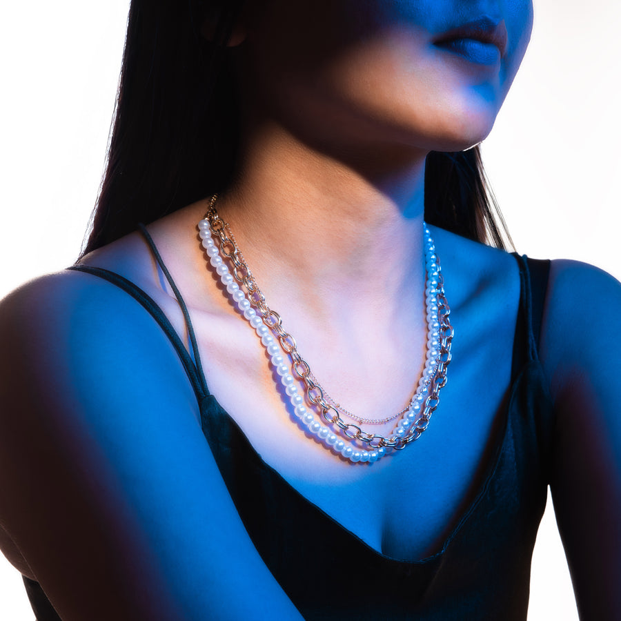 CHAINED PEARL NECKLACE